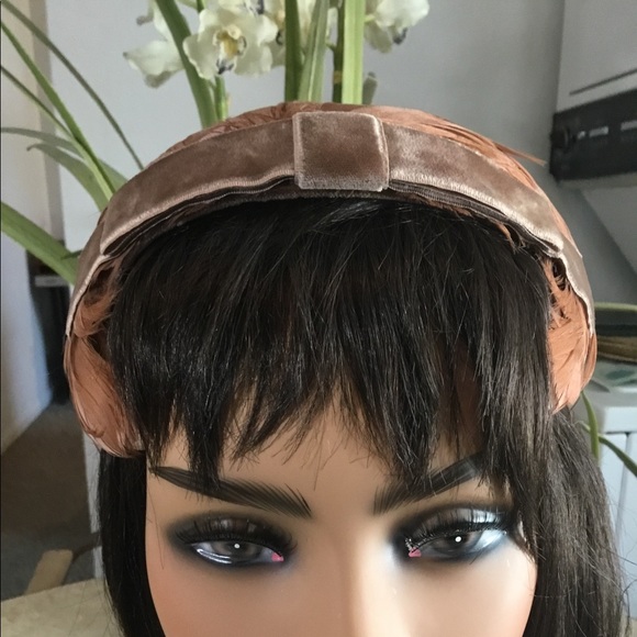 VTG Feather Hat - Picture 2 of 7